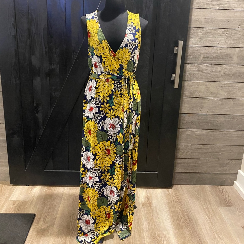 Forever 21 size small sleeveless sundress, in good condition